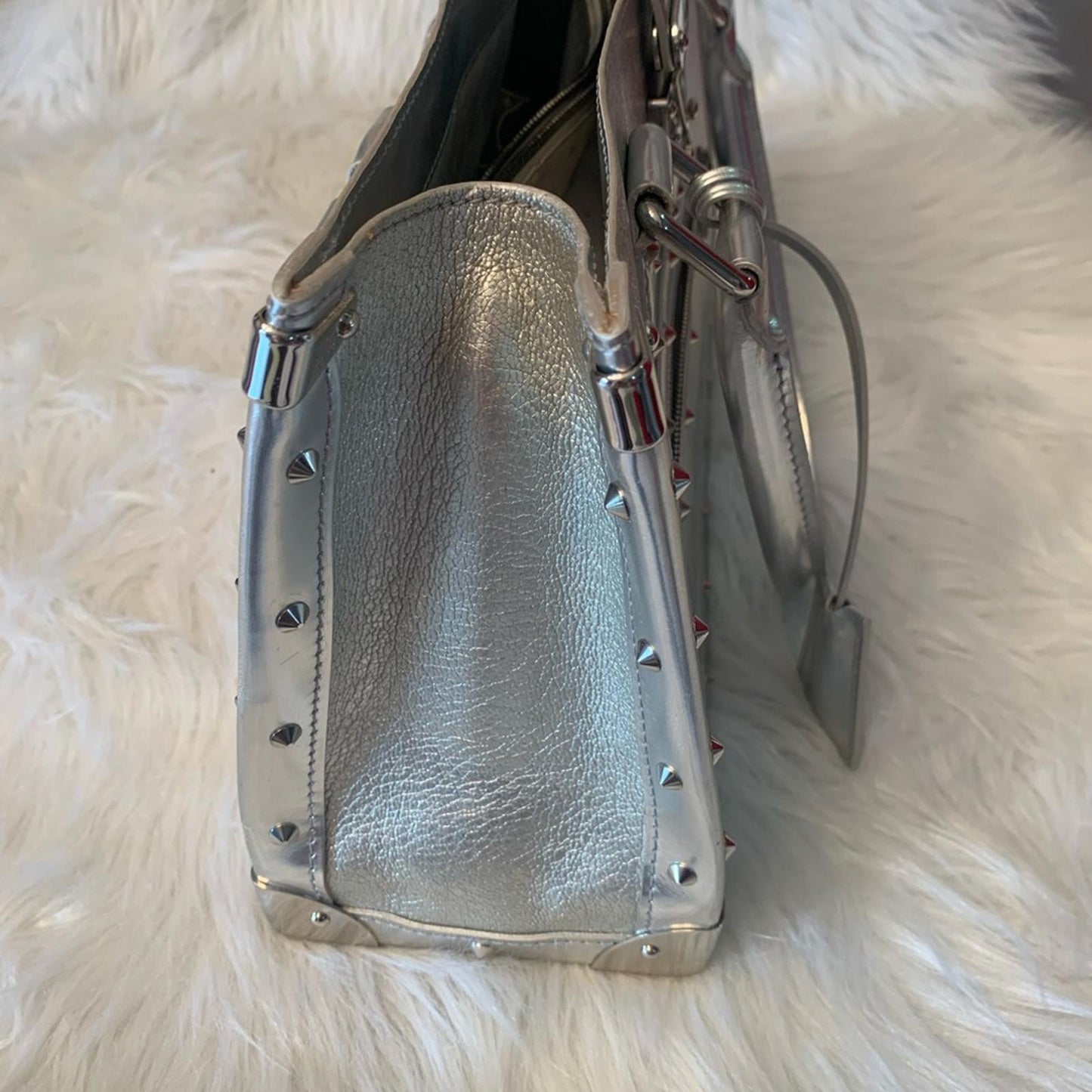 Authentic Louis Vuitton EUC Hand Bag