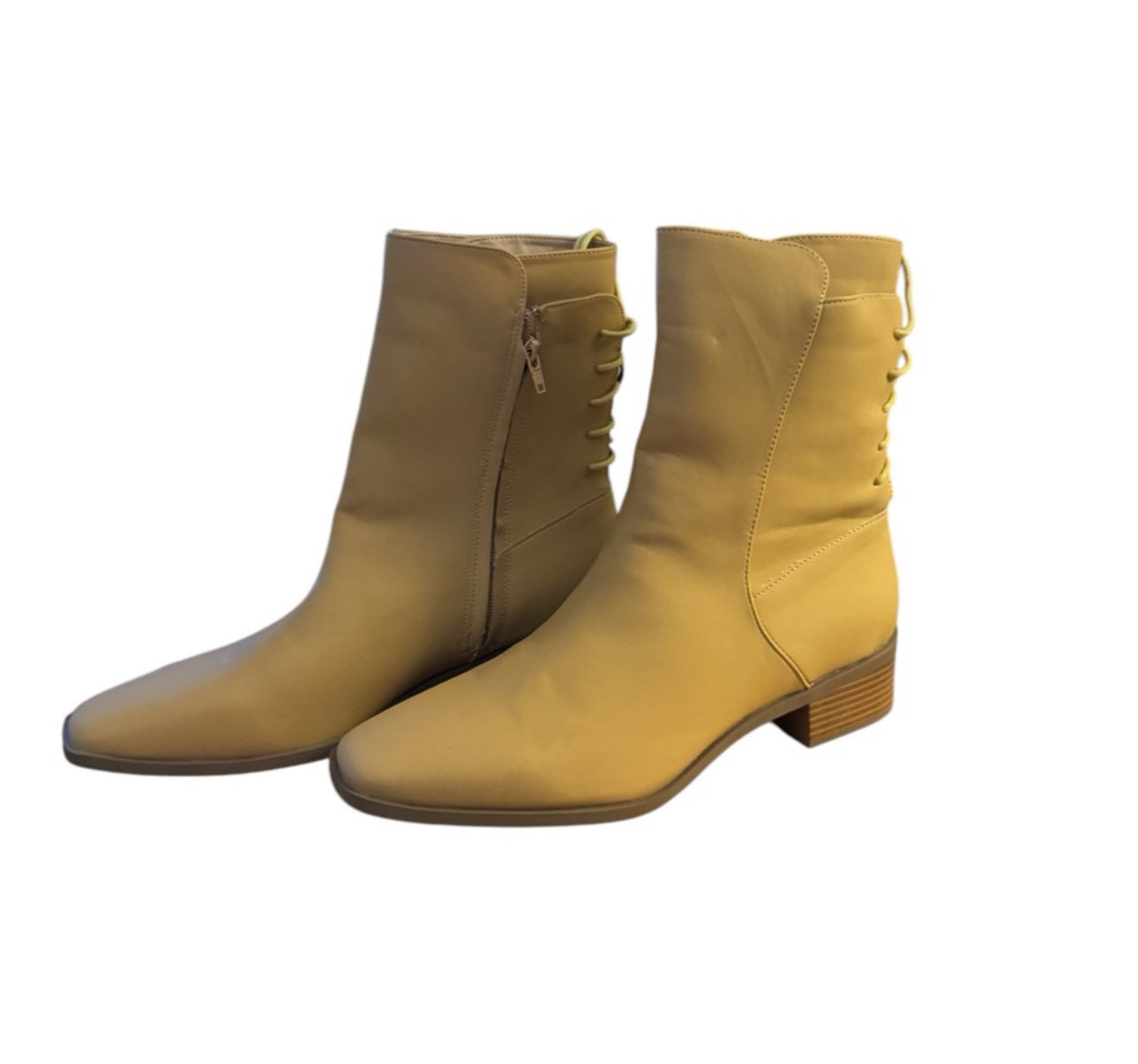 Journee Collection Vannder Cognac Women's Tan Ankle Boots