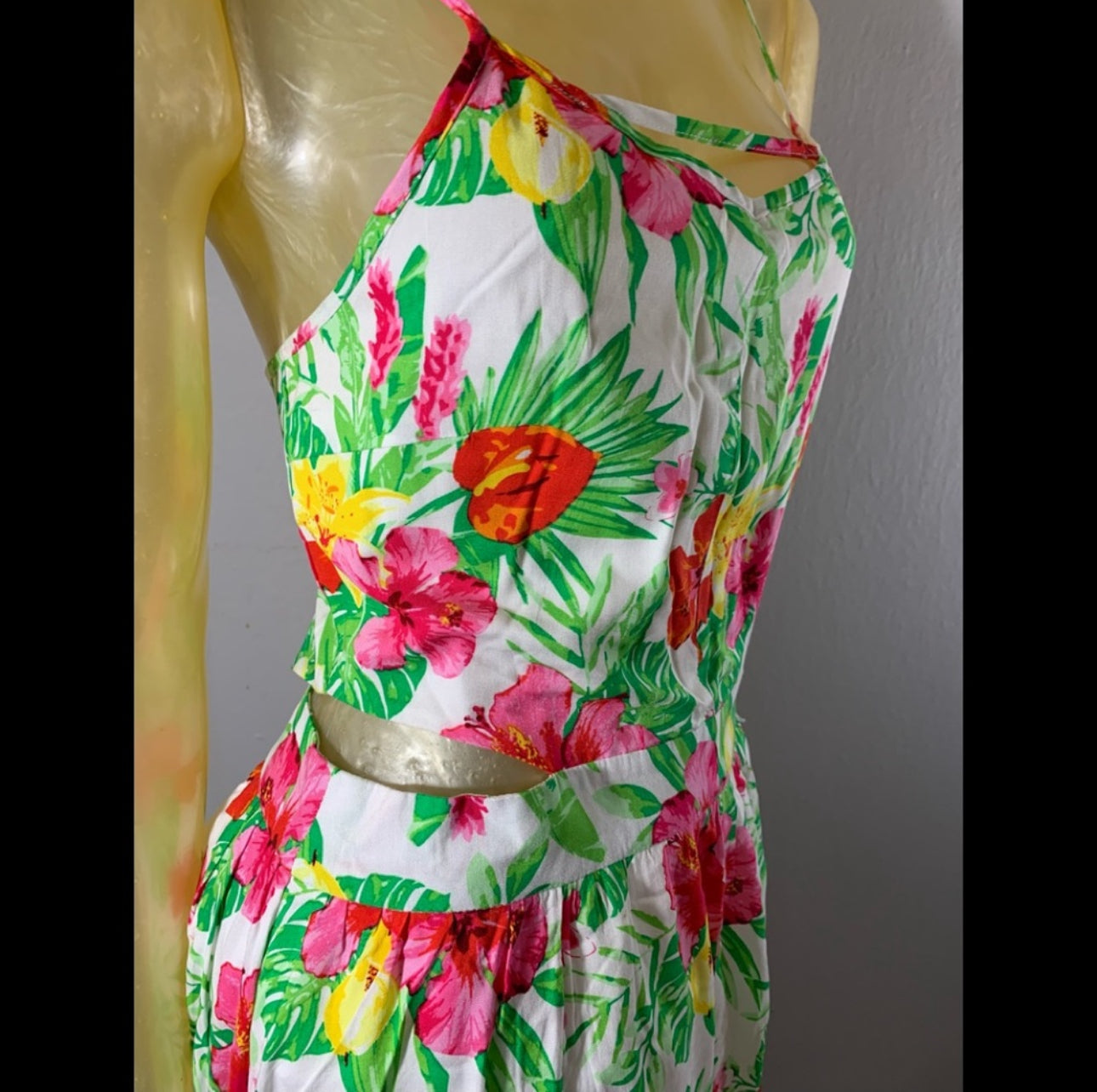 The Edit long dress summery yet elegant