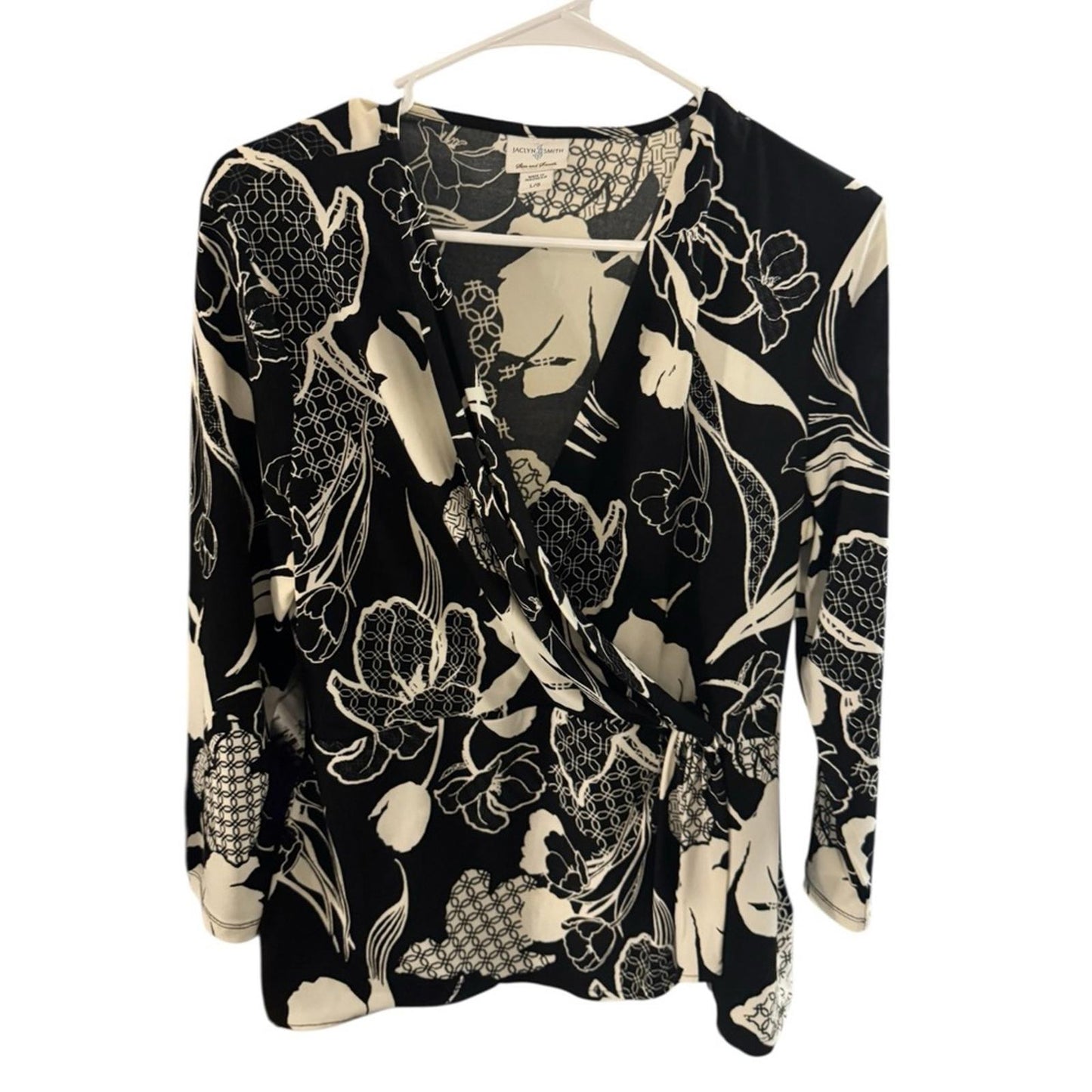 Pre-Love Jaclyn Smith Black and Cream Floral Blouse