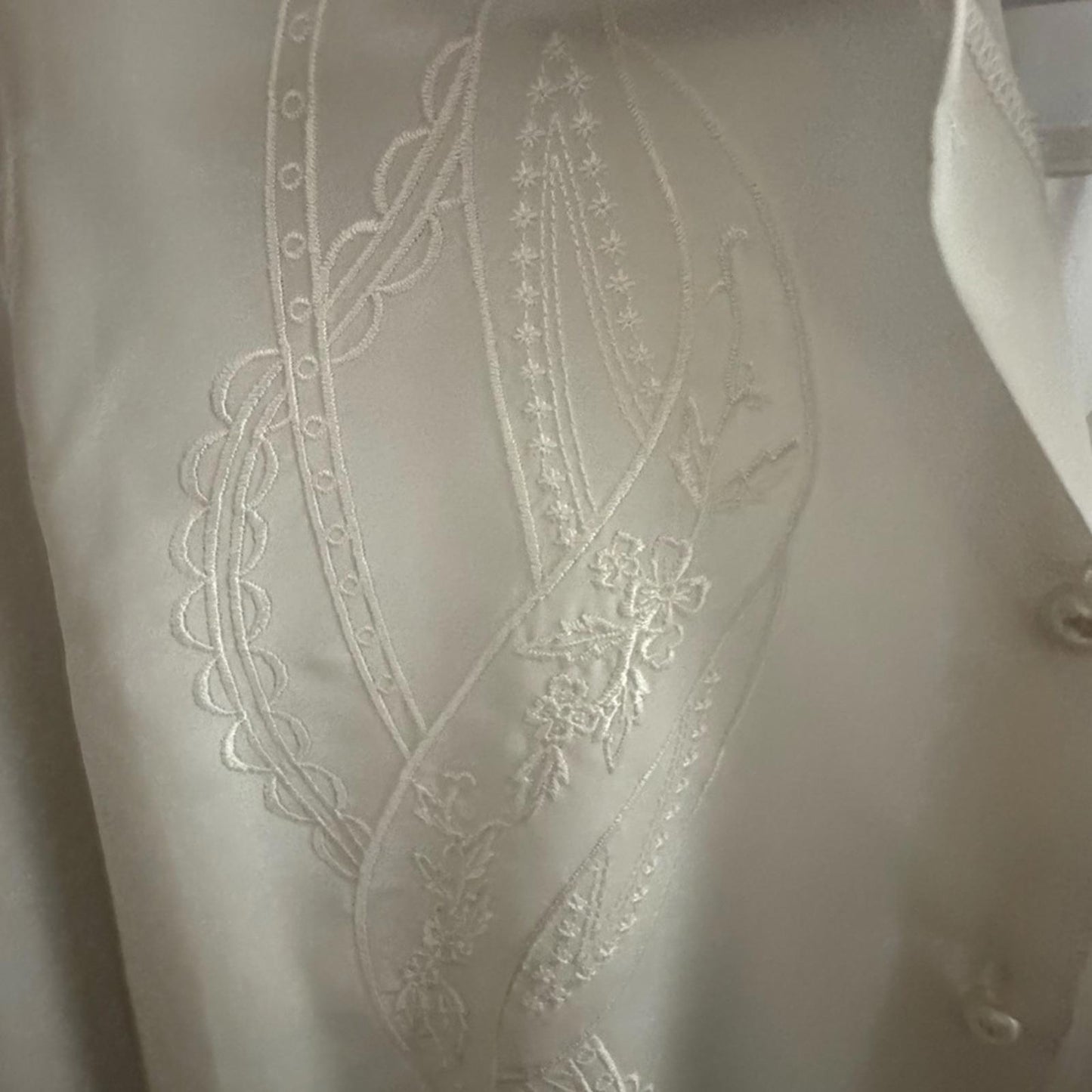 Pre-Love Yves St. Clair Classic White Button-Down Shirt