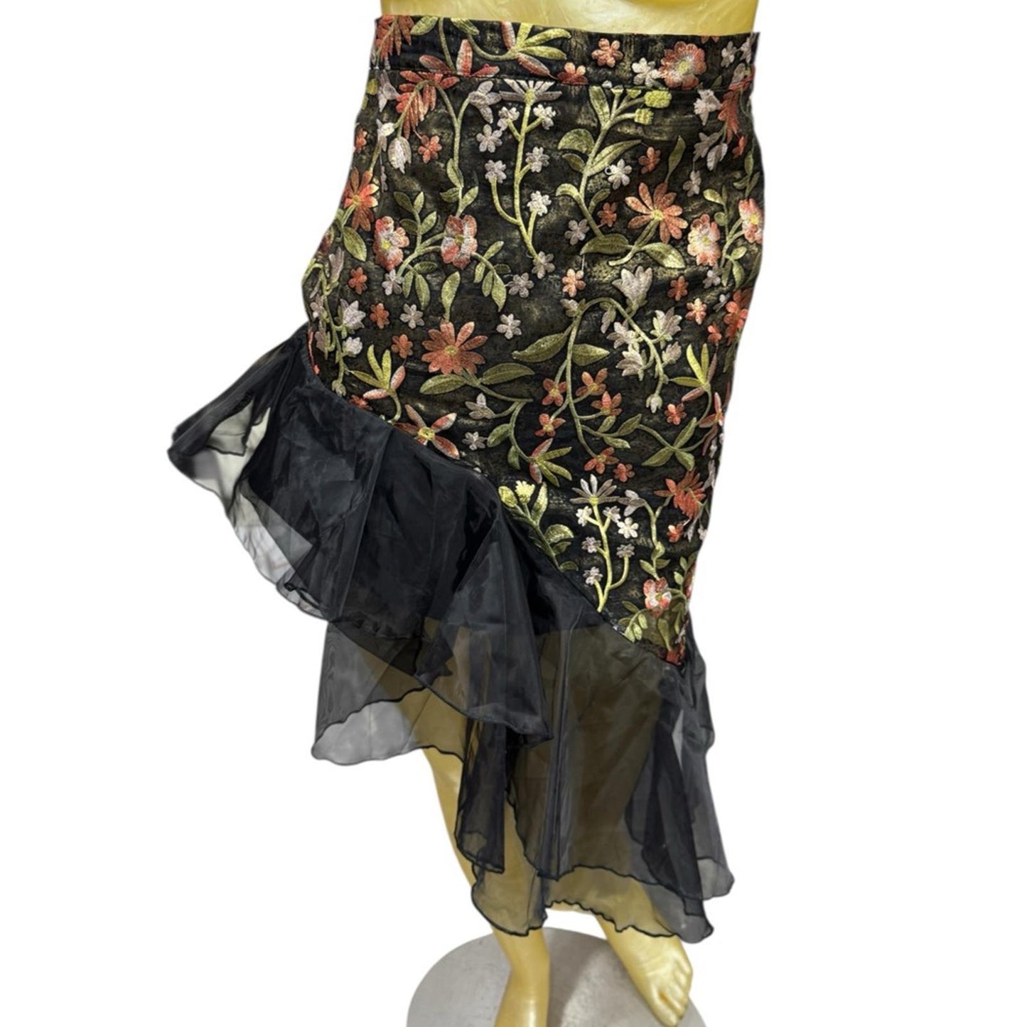 Hesperus Floral Embroidered Black Skirt