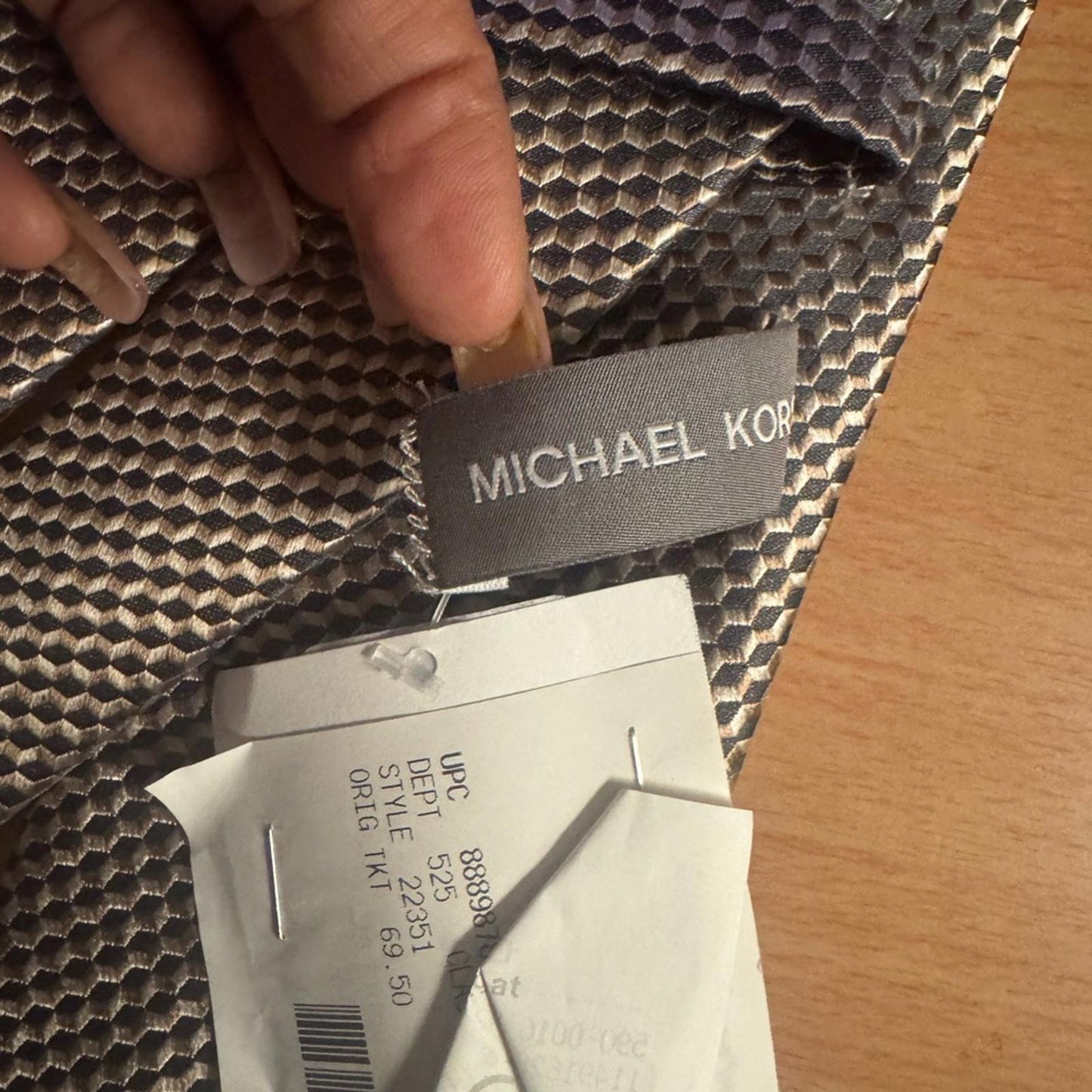 Michael Kors Elegant Gray, Gold, Tan Men's Tie