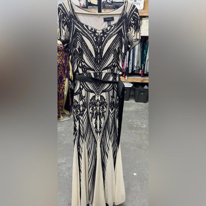 R&M Richards Elegant Black and White Women's Dress