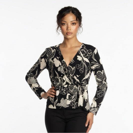 Pre-Love Jaclyn Smith Black and Cream Floral Blouse