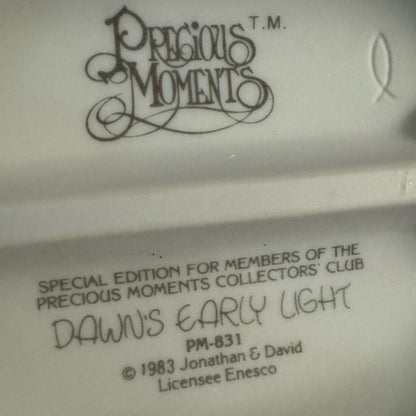 “Dawns Early Light“ 
 Figurine precious moments