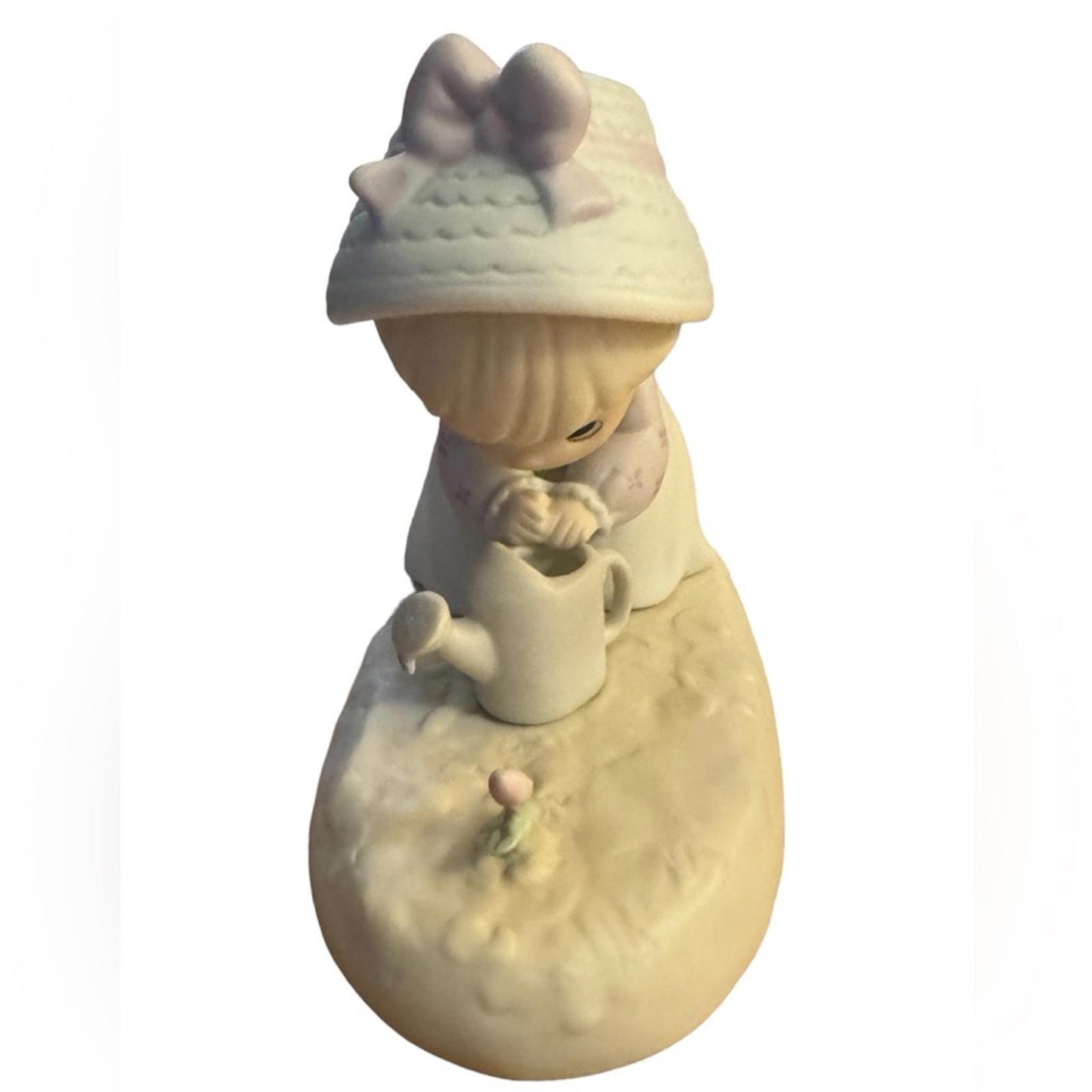 “ Friendship grows when you plant a seed” Figurine
 precious moments