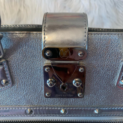 Authentic Louis Vuitton  EUC Hand Bag