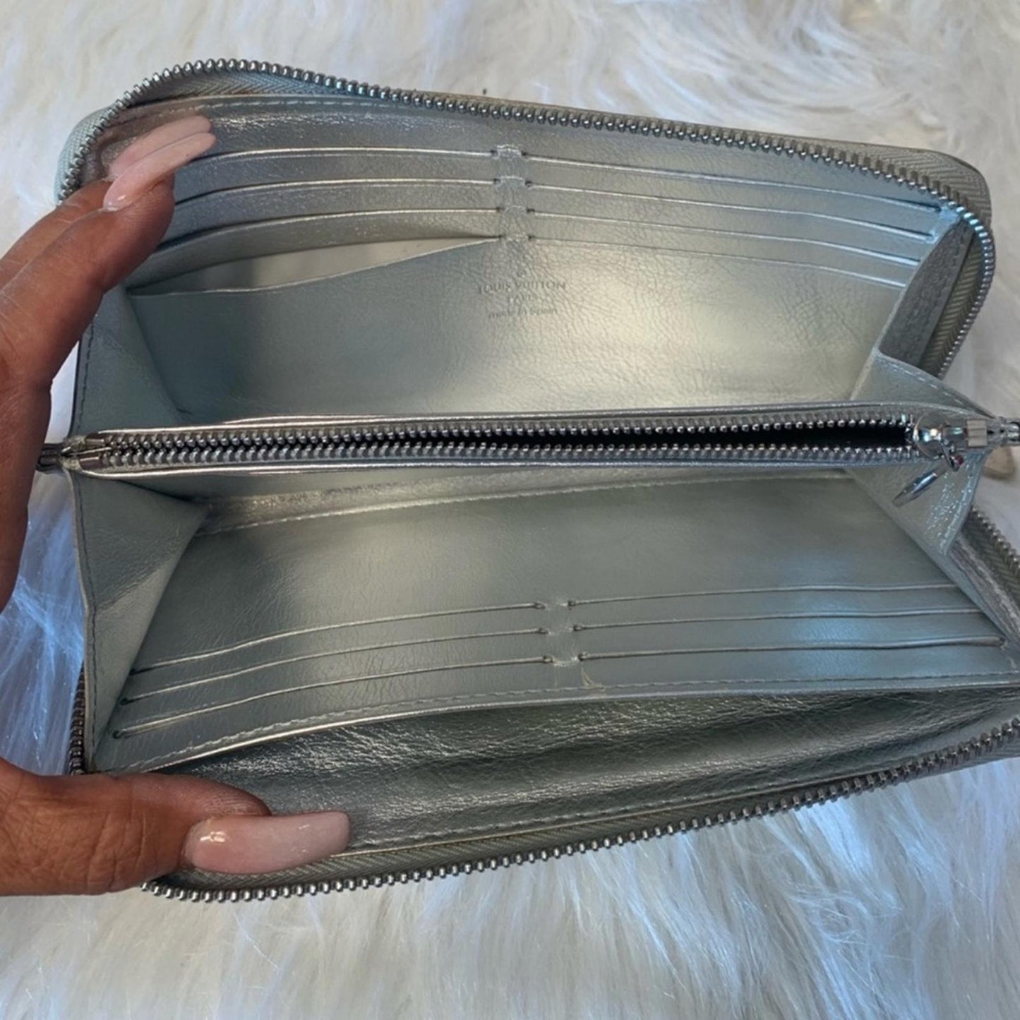 Authentic Louis Vuitton  EUC wallet