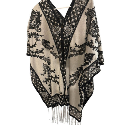 Pre-Love Elegant Black and Cream Patterned Poncho