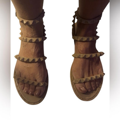 Pre-Love Steve Madden - Studded Beige Sandals