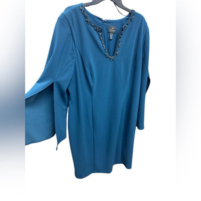 Adrianna Papell Elegant Teal Dress with Beaded Neckline