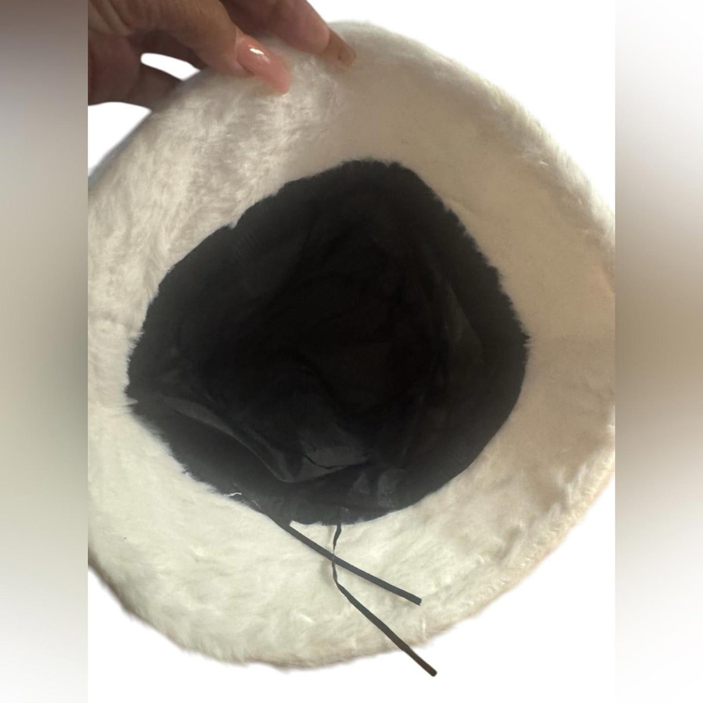 Elegant White Faux Fur Bucket Hat