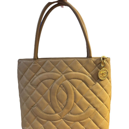 Chanel Caviar authentic Skin Tote Tan Chanel Quilted Tote Bag