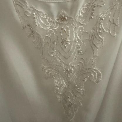 Pre-Love Chic White Embroidered Chemise