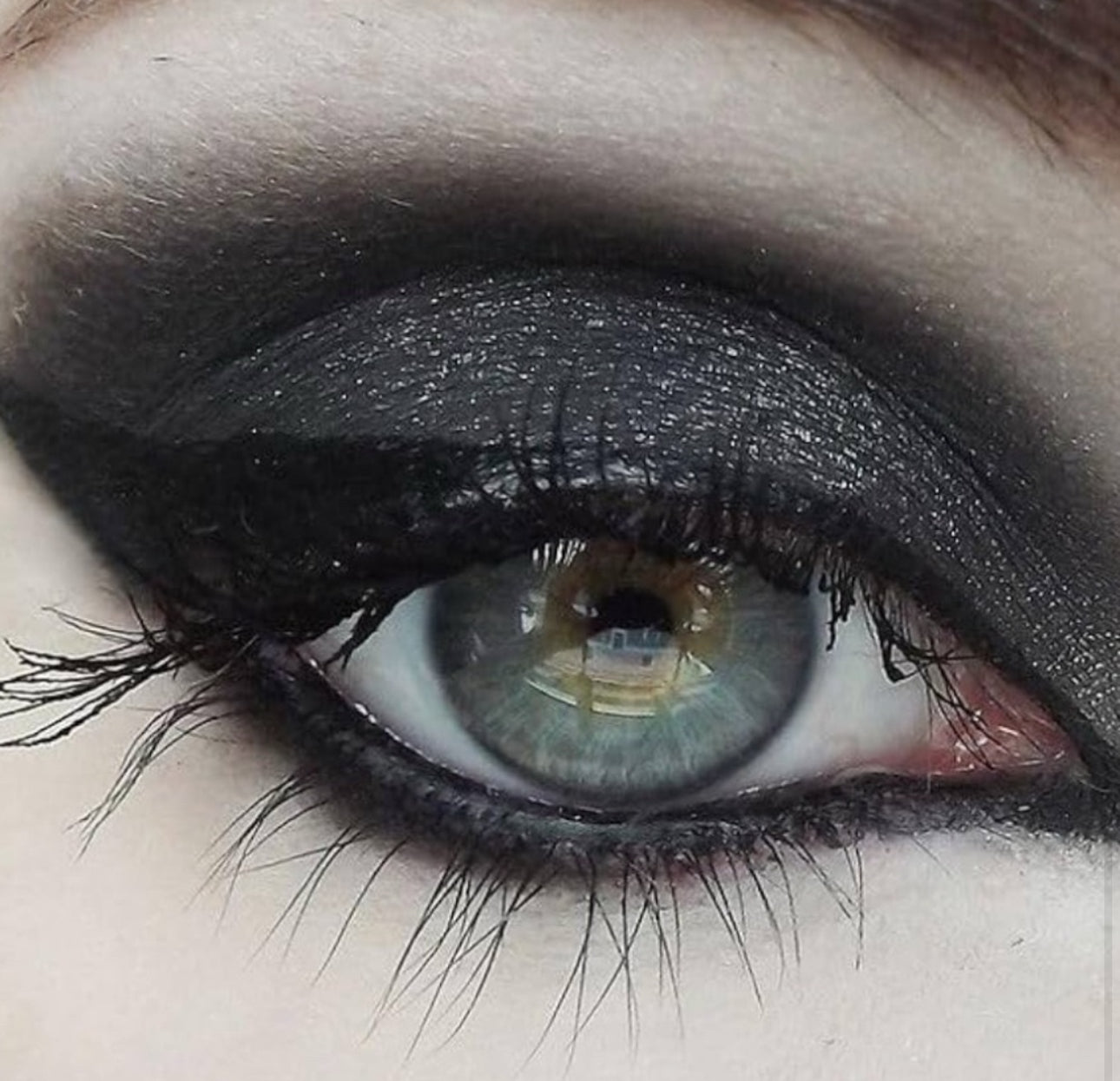 BYS Eye Shadow Palette, Black Steel