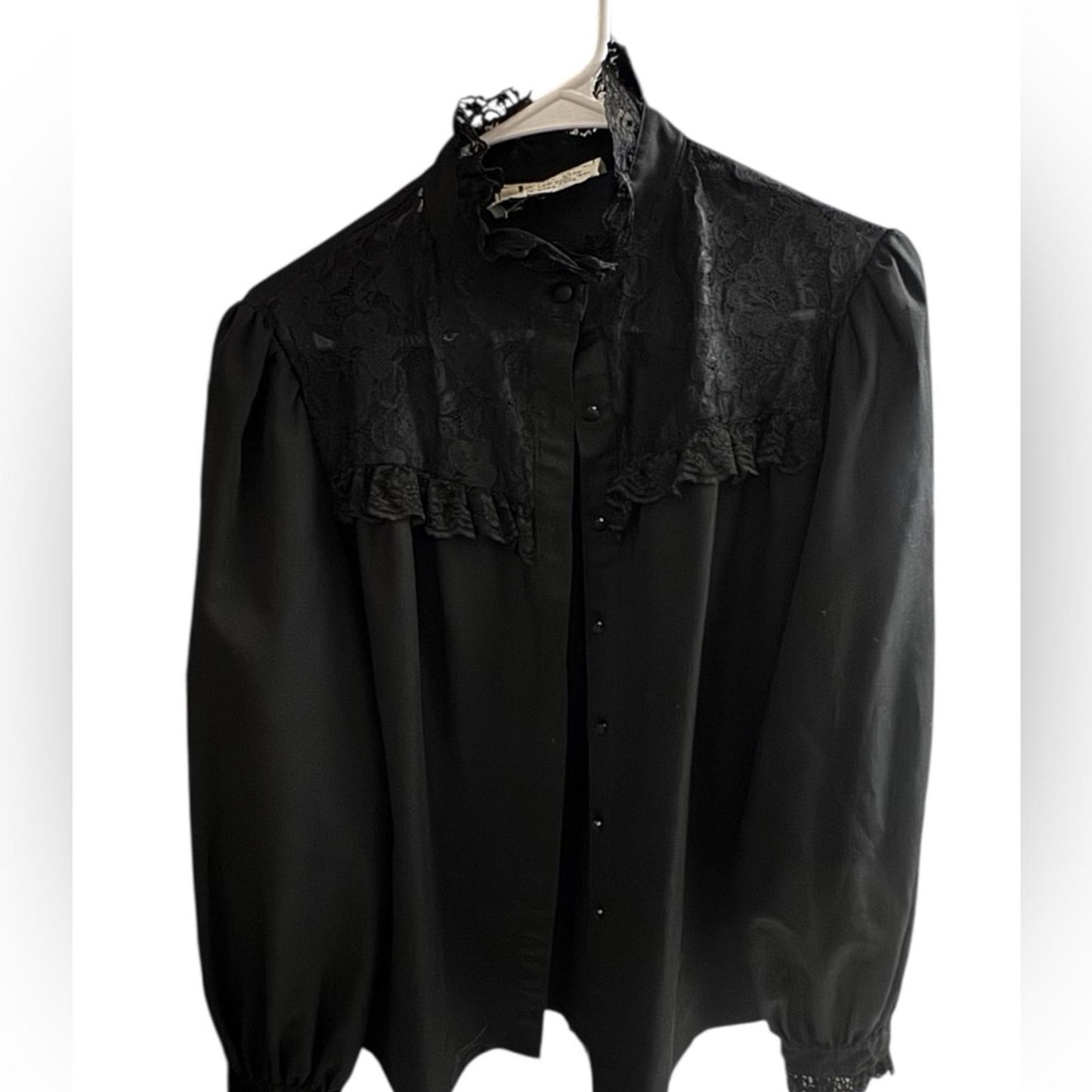 Pre-Love Chic Black Lace Women's Blouse