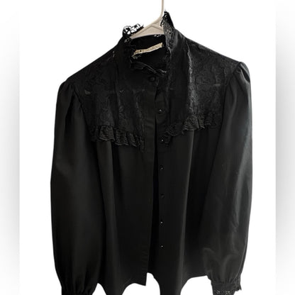 Pre-Love Chic Black Lace Women's Blouse