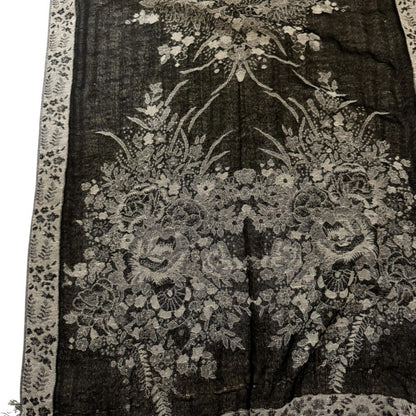Pre-Love Elegant Black and Gold Scarf