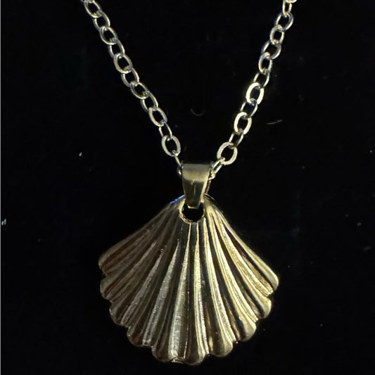 Gold Shell Pendant Necklace