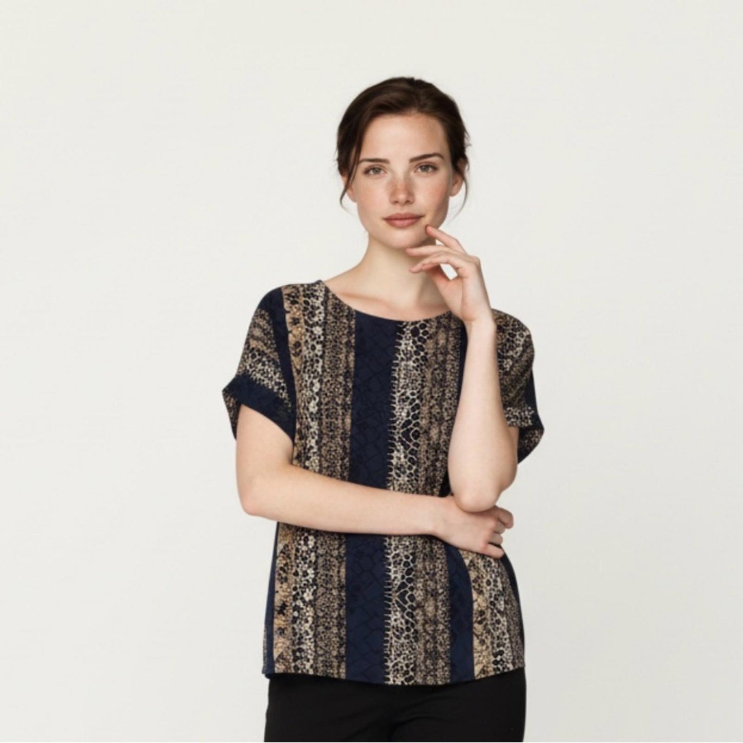 Pre-Love Liz Claiborne Navy and Beige Patterned Blouse