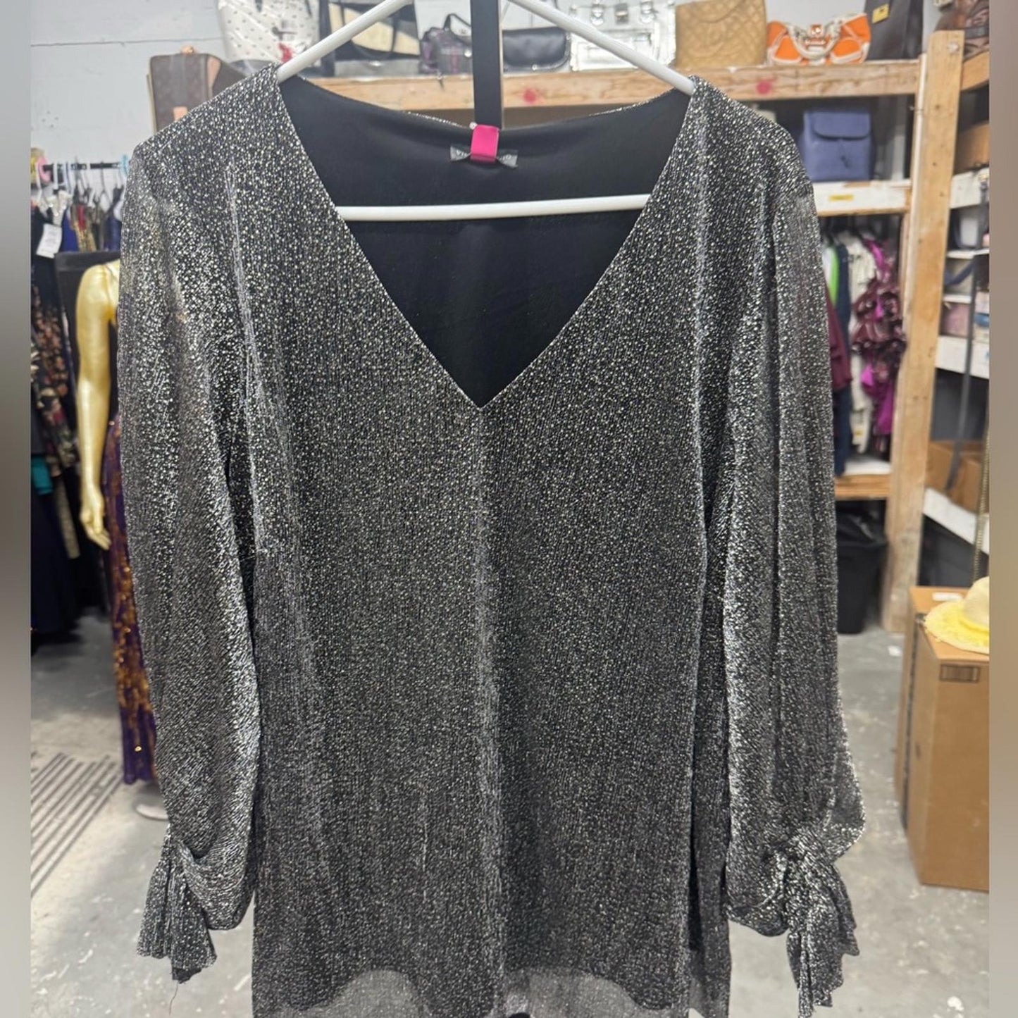 Vince Camuto Gray V-Neck Blouse with Long Sleeves